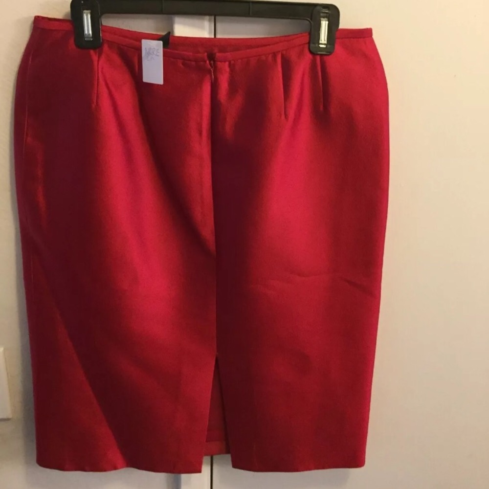 Screen Worn Arrested Development Jacket & Skirt - image 6